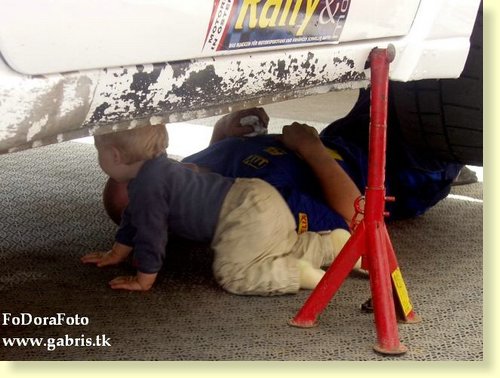 2004_eb4_osztrak_erdekes001.jpg